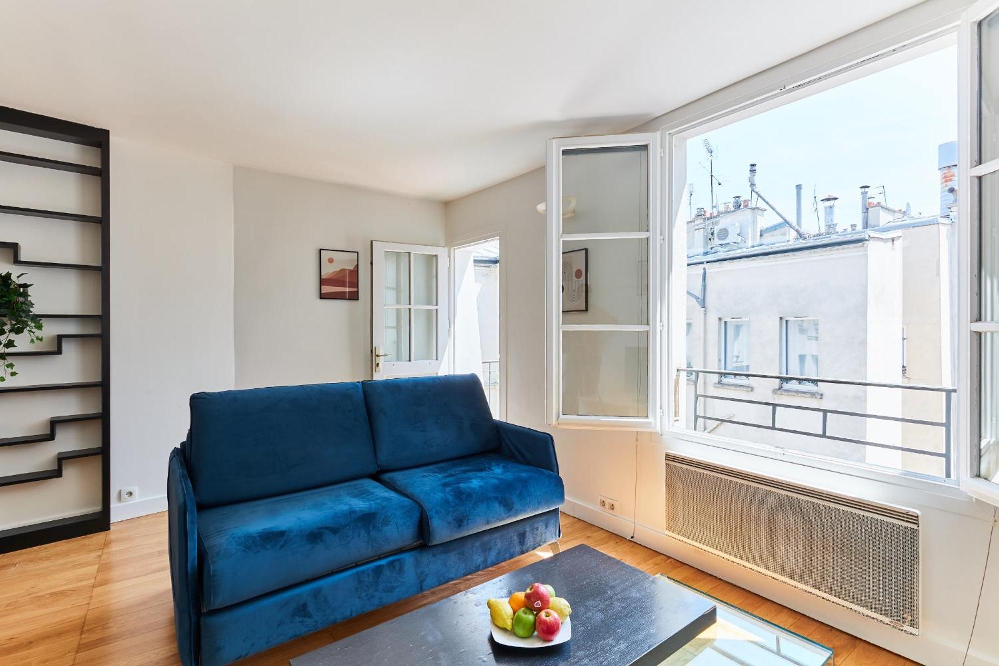Bnbnova - Latin Quarter - 1br With Balcony